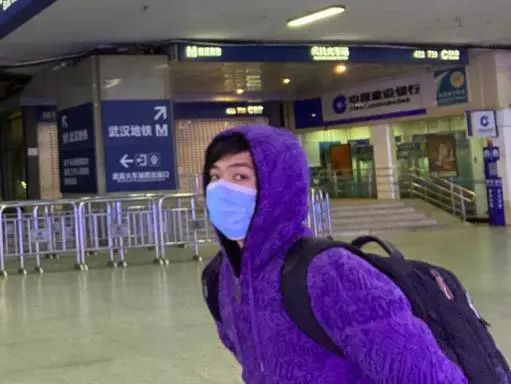 逆行四十日，香港摄记的武汉故事