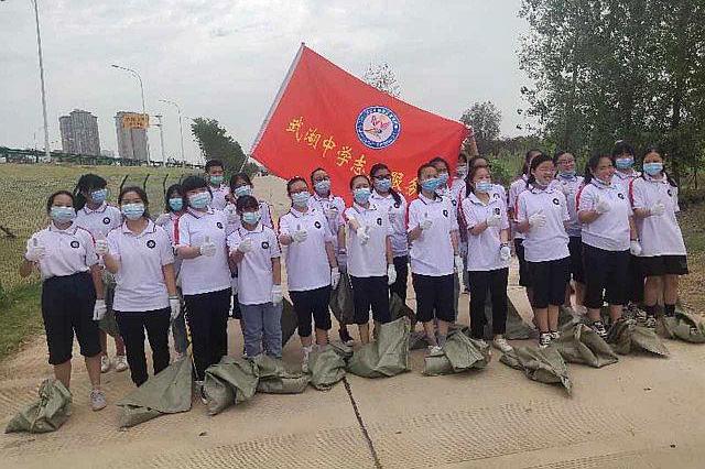 保护美丽的江河湖泊,武汉市黄陂区武湖,中小学生在行动