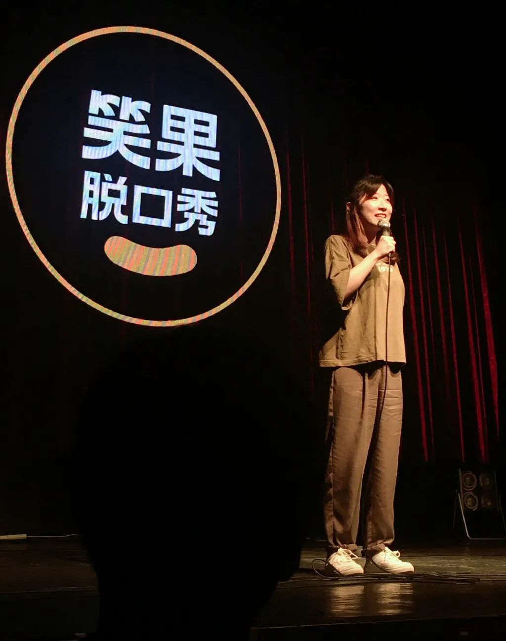 当女人们开口讲段子