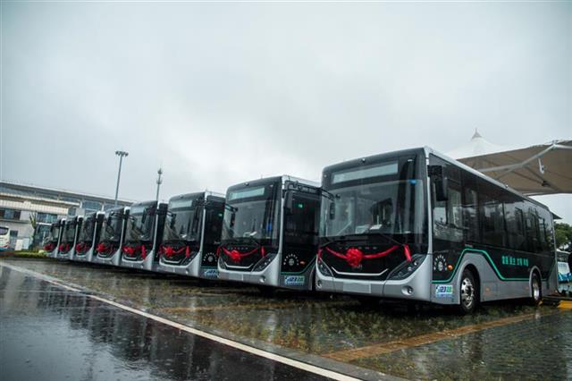 绿色出行"为主题的40辆宇通纯电动公交车交车仪式在湖北鄂州隆重举行