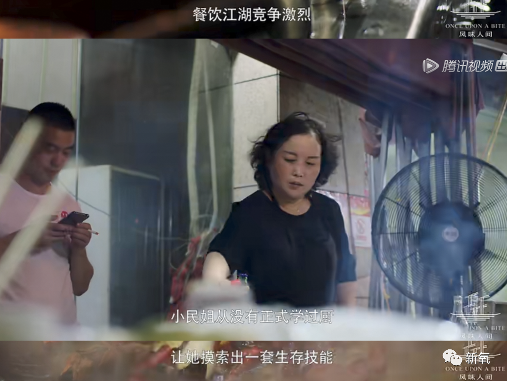 那些开着豪车摆摊的网红们，先憋忙着直播了…