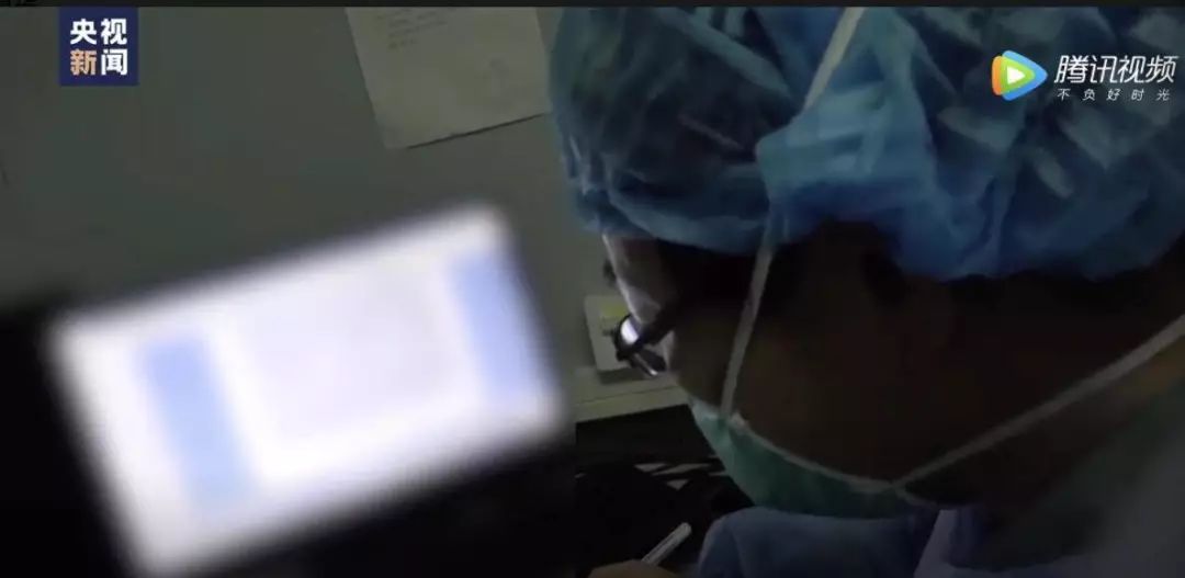 进入武汉，中国记者冒死记录珍贵画面