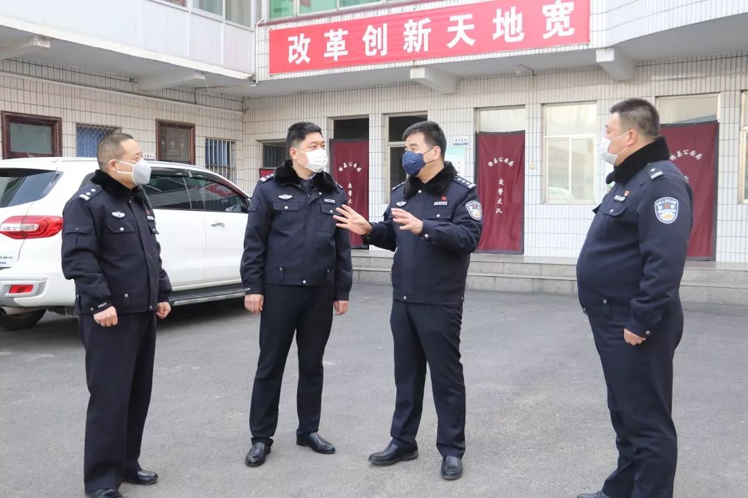 运城市局交警支队副支队长尉俊峰慰问 绛县抗疫交警