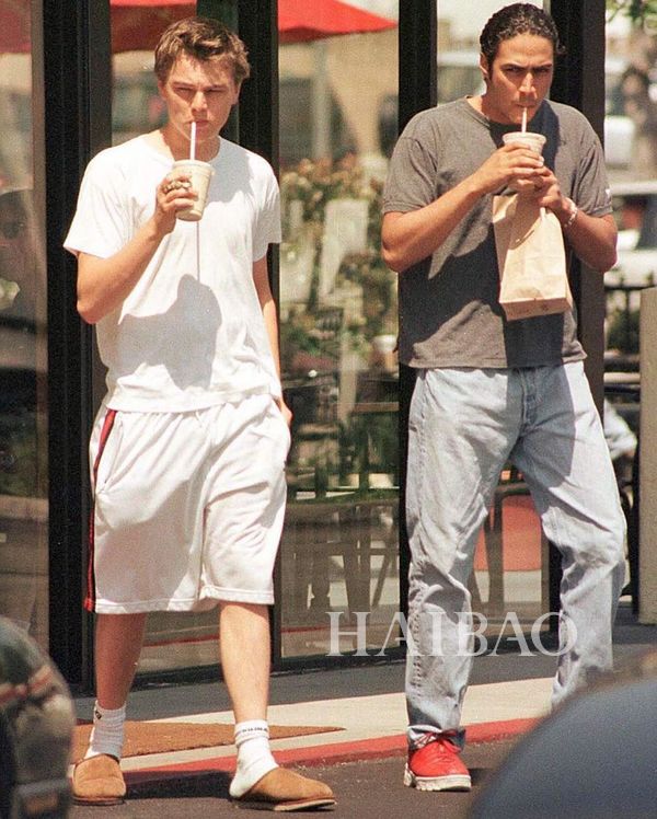 90年代的小贝davidbeckham和贝嫂victoriabeckham可太时髦了