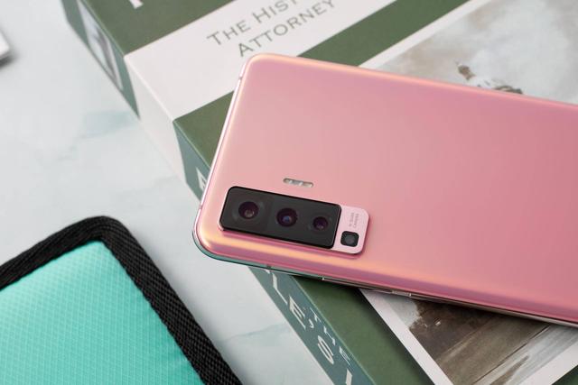 能拍星空!vivo x50拥有惊艳配色,强大拍照功能,令人爱不释手