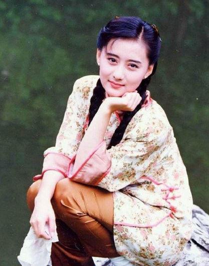 46岁陈德容离婚,结婚8年不要小孩,肤白貌美还似少女