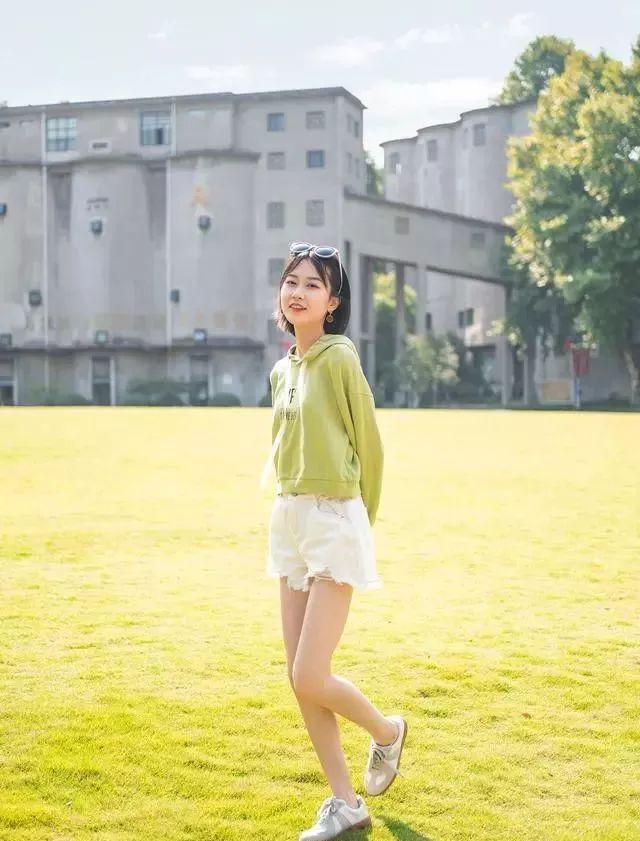 女生拍照摆pose大全图片_女生拍照摆pose大全 软件_女生拍照摆pose大全图片