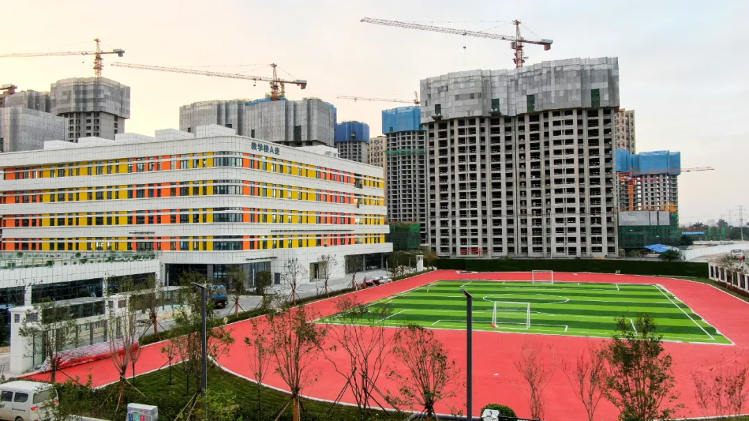 看,西安西咸新区第一小学!__凤凰网