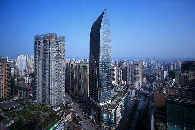 2007年,未来国际中心,236米 重庆江北区观音桥的地标性建筑,建成于