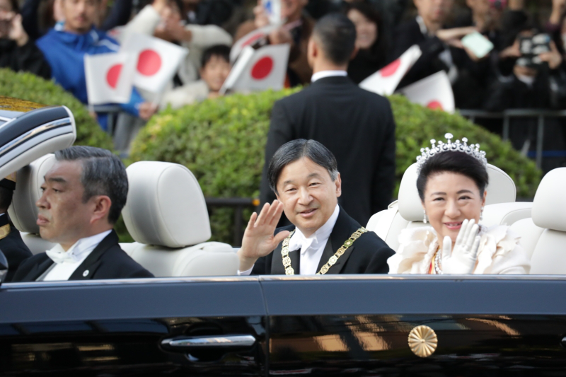 后疫情时代的日本皇室思考:未来天皇是爱子还是悠仁?