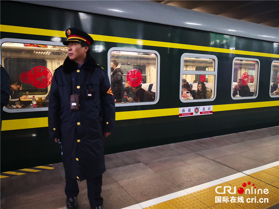 我国正式进入“春运时间”(组图)