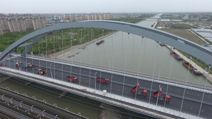 浦星公路跨大治河桥今天顺利通车
