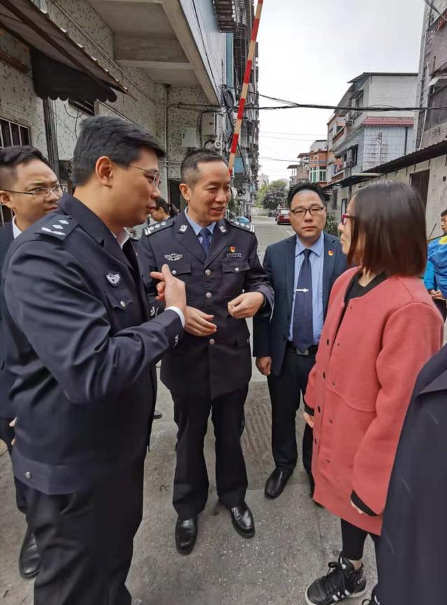 警嫂专项基金赴广东中山慰问因公牺牲民警黄坤同志的遗属