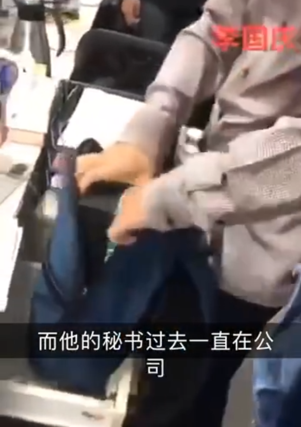 李国庆抢当当网公章称接管公司 夫妻再演夺权?