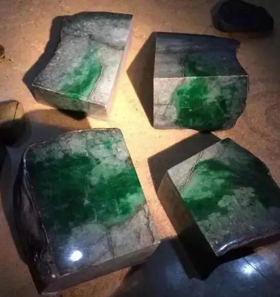 110公斤翡翠原石,切到最后, 你告诉我只剩下一个戒面?
