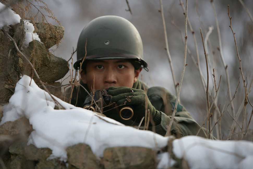 《金刚川》能否超越《八佰》，拿下全球票房冠军？