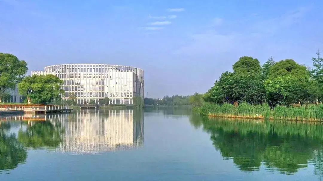 2,浙江传媒学院