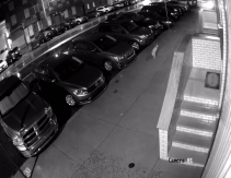 那天夜里，她闯进了陌生人的家……