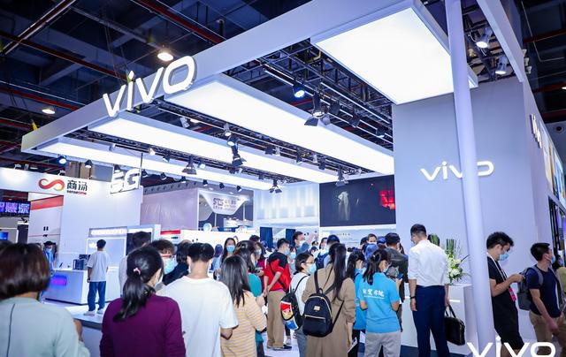 世界5g大会vivo展台现场vivo ar眼镜大会期间,vivo在展会现场搭建了