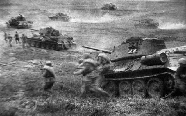 普罗霍夫卡坦克战,二战最大的坦克对决,苏德两军600辆坦克厮杀