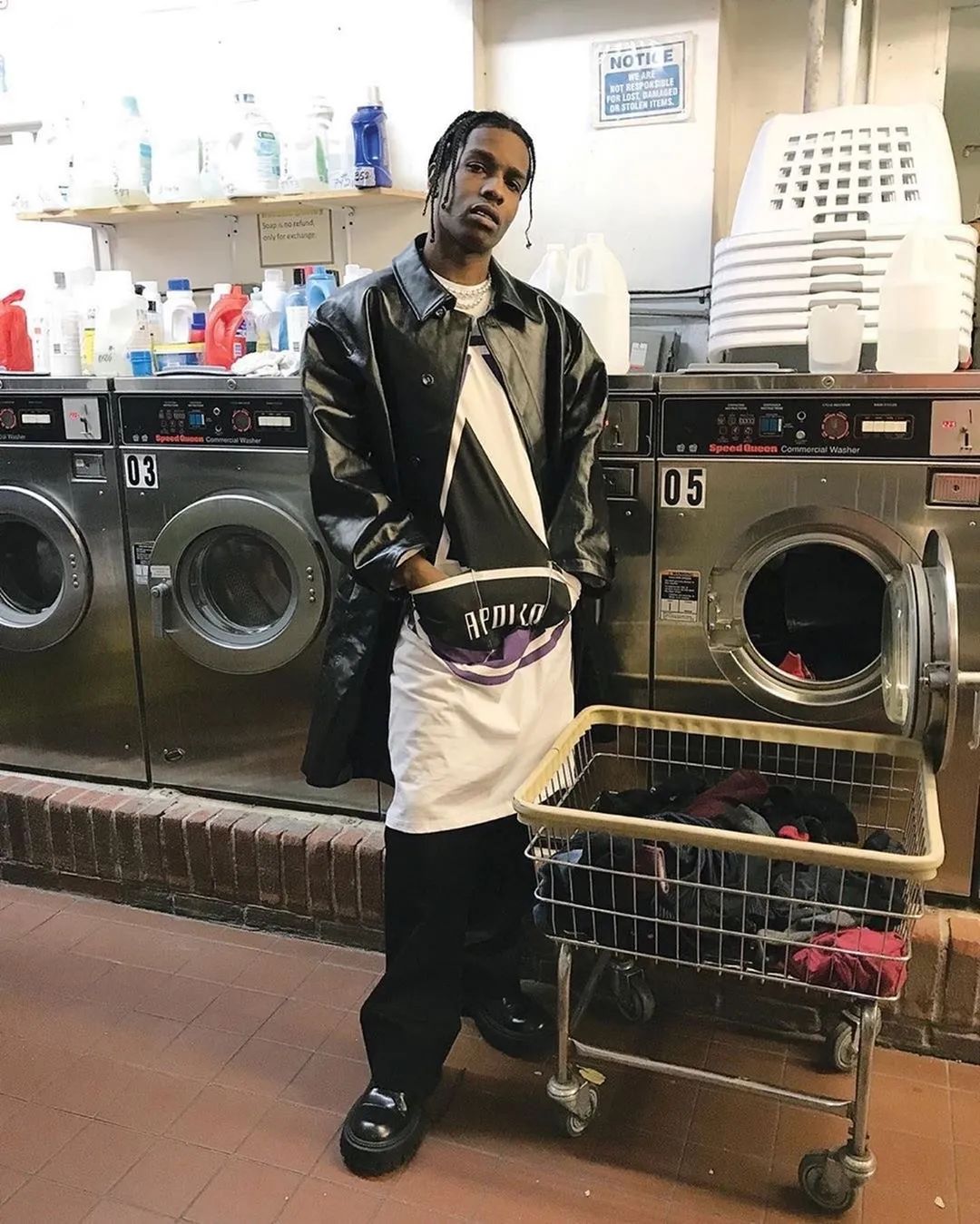 壁纸| 你给 a$ap rocky 最新「吃货」写真打几分?