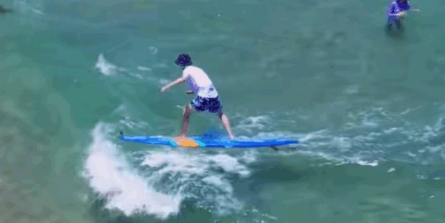 红人馆 | 《夏日冲浪店》的摄像四点起?原来是累的