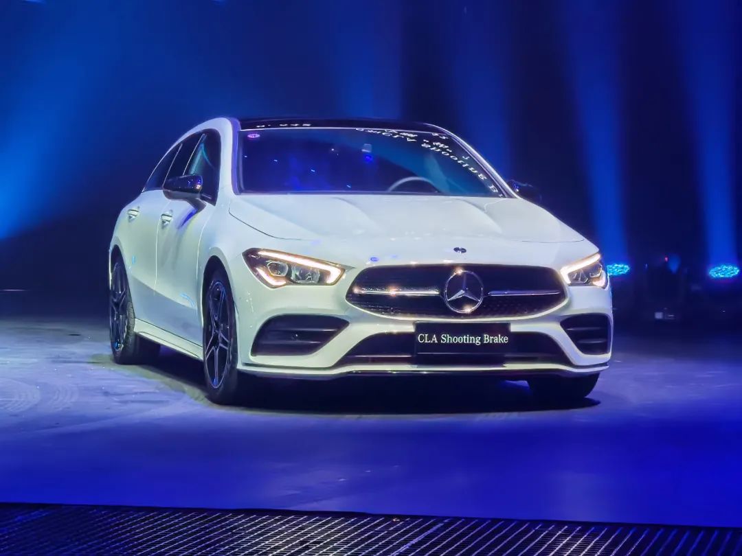 车型 售价(万元) cla 200 四门轿跑 29.