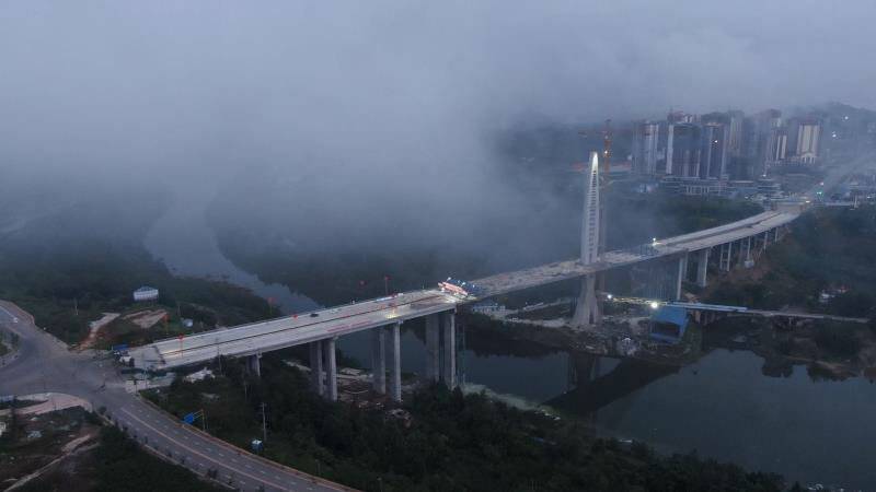 四川恩阳义阳大桥合龙 巴中城区到机场仅需20分钟__凤凰网