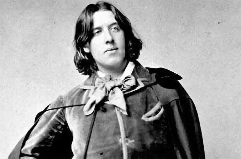 长得好看说什么都对，所以他成了世纪段子手