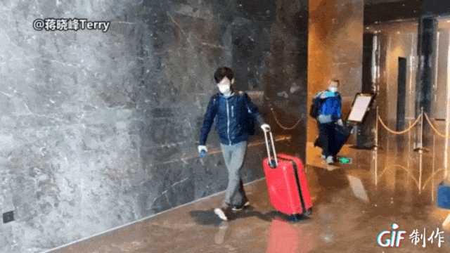 逆行四十日，香港摄记的武汉故事