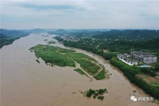 现场直击!1981年来最大洪水过境重庆,主城多地被淹