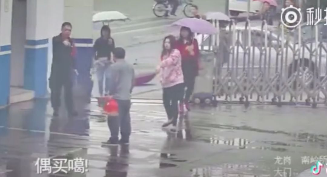 新冠时期的罪犯，太好笑了