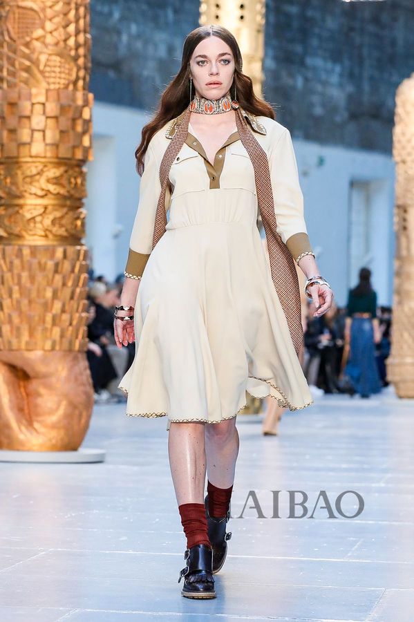 蔻依chloe2020秋冬巴黎时装周如若倾听方可起舞