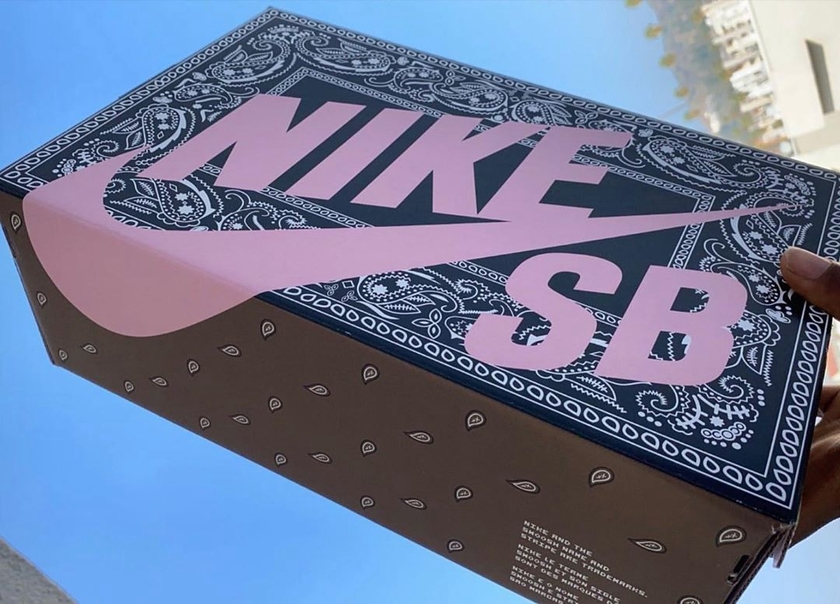高规格鞋盒心动了心动了!travis scott x nike dunk sb 月底正式发售