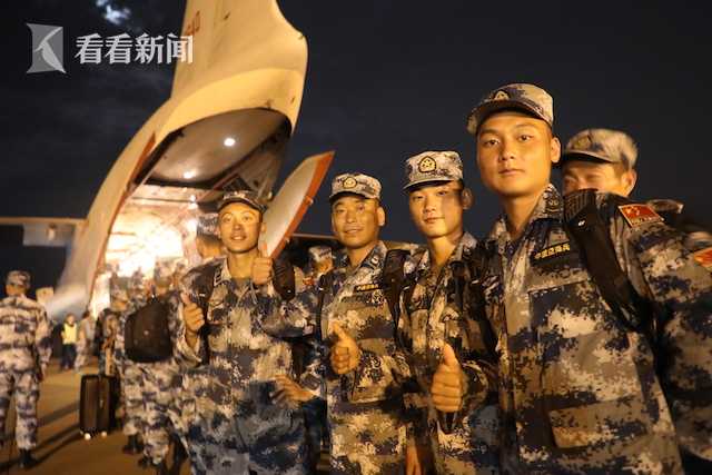 中国空军空降兵部队参加其中的"空降排"比赛,这是他们连续第6次参加这