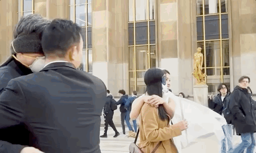 亲爱的同胞，我们替你领取了上百个歪果仁的拥抱