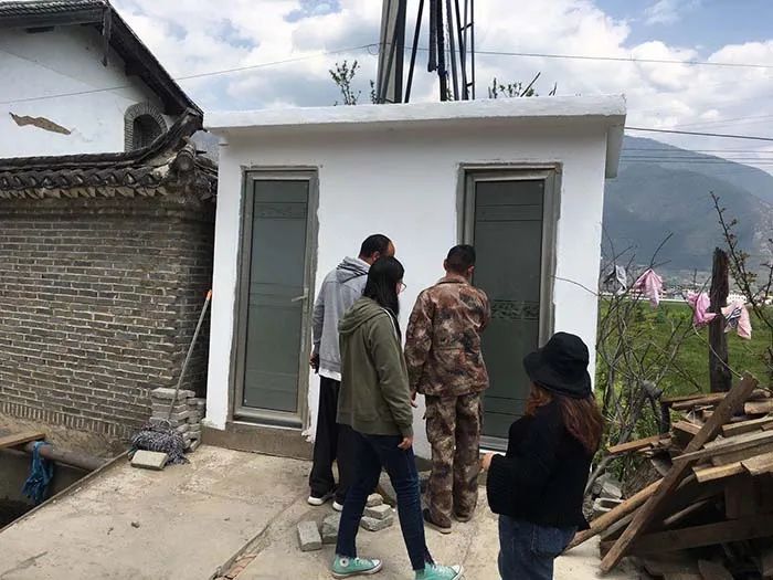 丽江市玉龙县巨甸镇:全力推进农村"厕所革命"