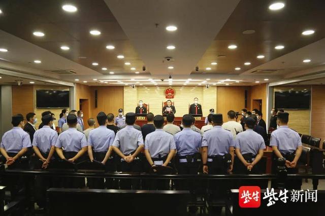 刑期最高18年!常州陈某华等10人涉黑案一审公开宣判