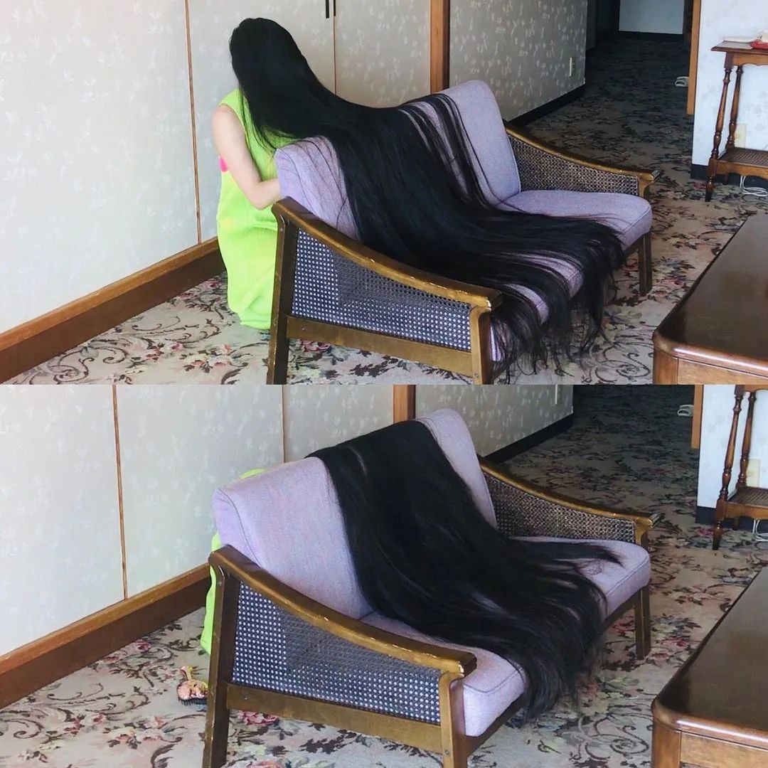 钢管舞女郎15年不剪发1米7长发惊悚似怪物网友上厕所时怎么办