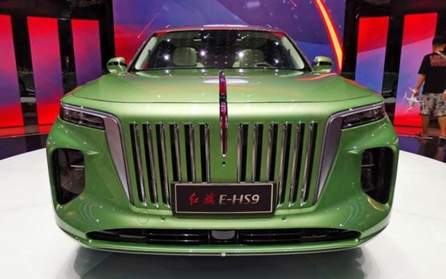 红旗威武全新旗舰电动suv实车亮相这外观内饰你给打几分
