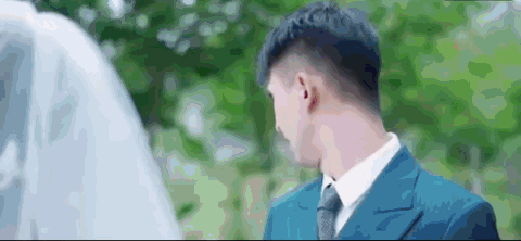 从广告投放的逻辑来说,在我们这些人的审美里尴尬无聊的内容,才是