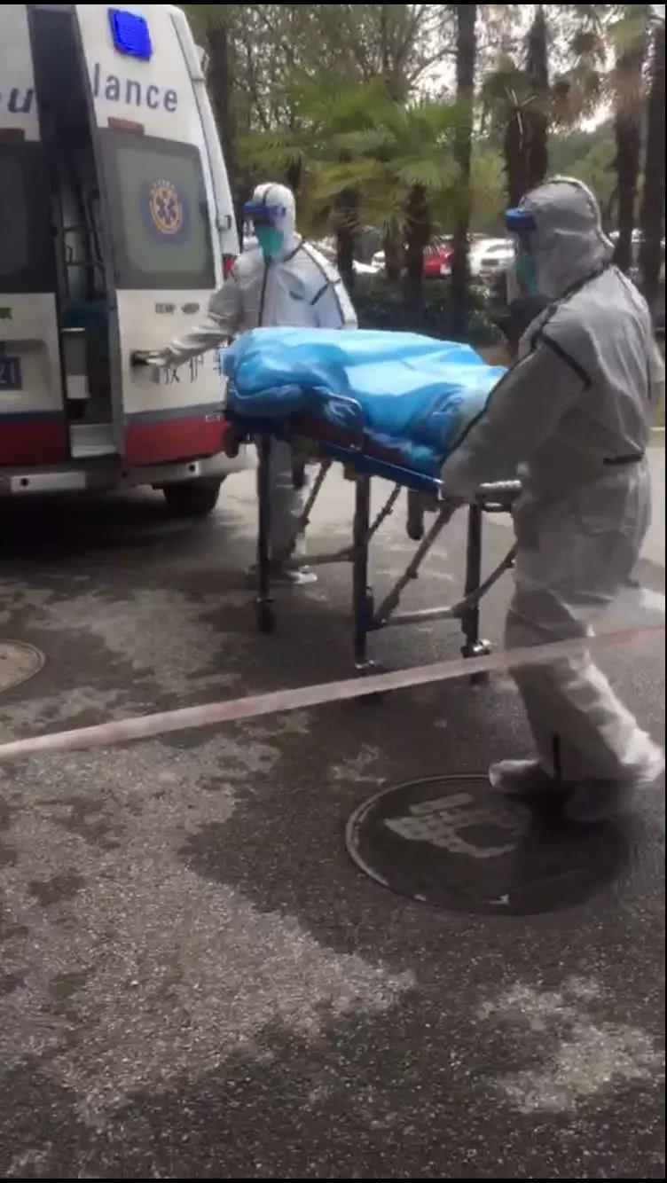 这个要求被愤怒的王倩一口回绝,在单子上写下"不同意"三个大字.