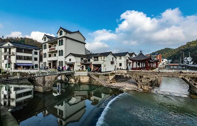 富阳常绿镇全员参与全域清洁提振乡村旅游精气神__凤凰网