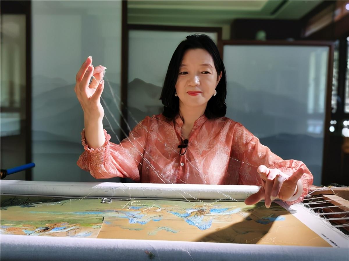 中国工艺美术大师姚建萍
