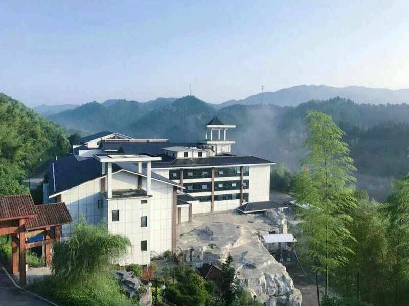 沩山位于湖南非常有名的温泉之乡"宁乡"境内,自然风光秀丽,历史文化