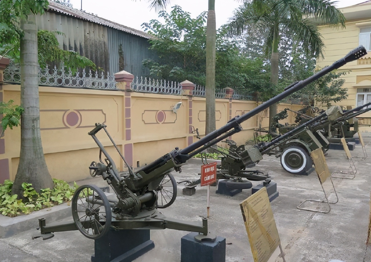 越南博物馆中的71式20毫米高射炮,部分零件有所缺失