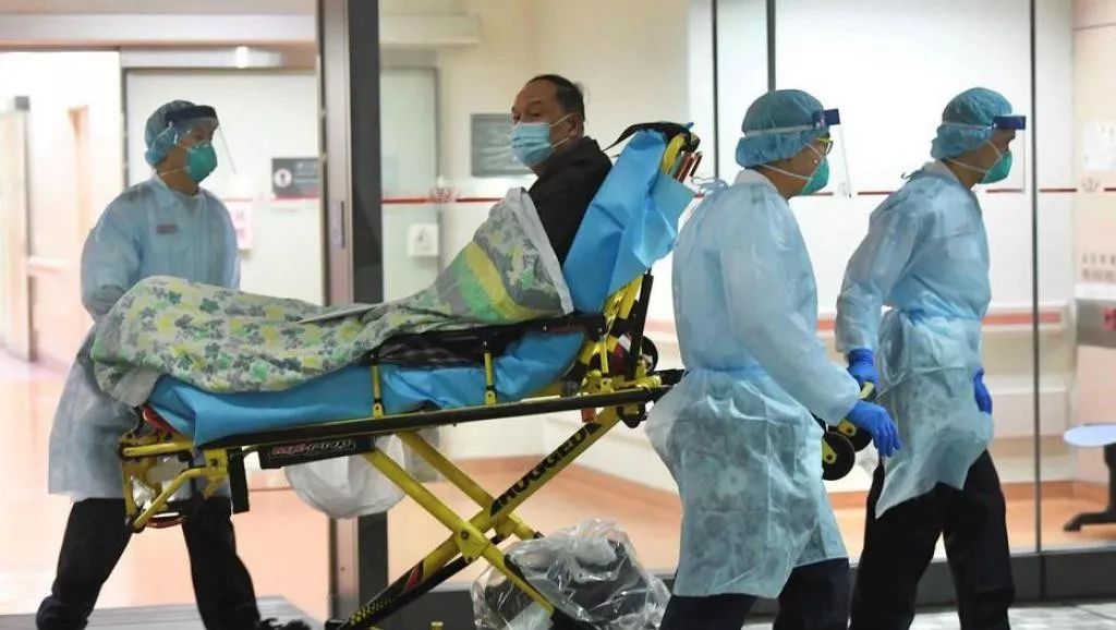 比新型肺炎更容易传播的，是新型肺炎“恐慌症”