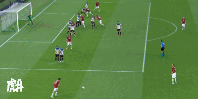 gif:直入死角!恰尔汗奥卢任意球直接破门,米兰领先