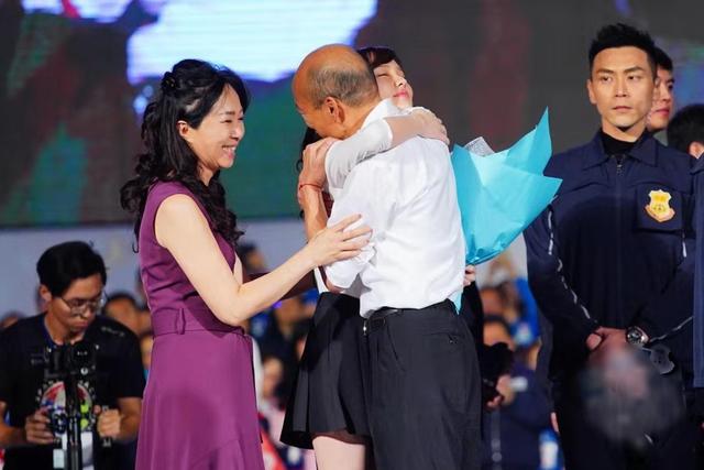 女儿韩冰造势会压轴出场 对韩国瑜说:年轻人未来靠你了