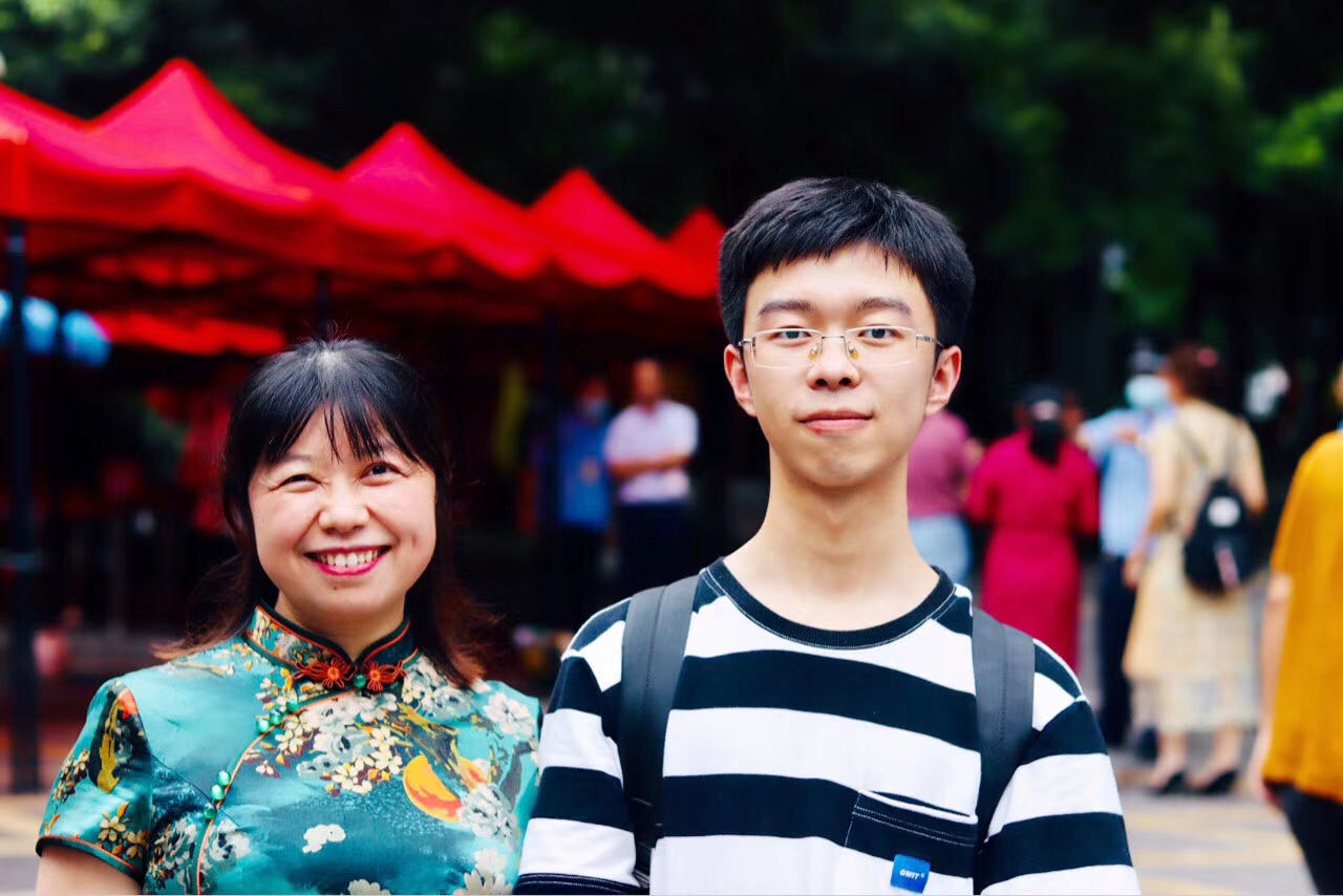 高考学子妈妈再也不用早起为我做早餐希望父母能够享受自己的生活